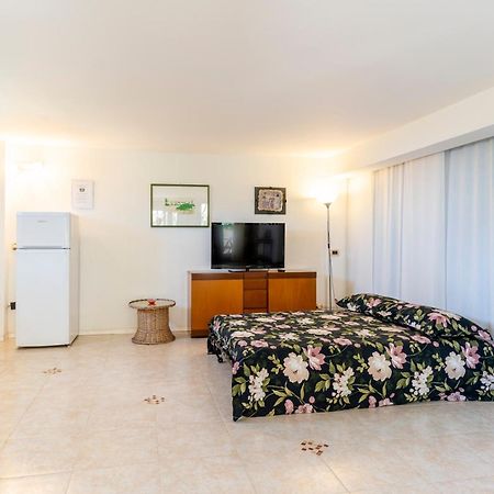 Villa Tra Mare E Bosco Nella Splendida Quercianella Exterior foto