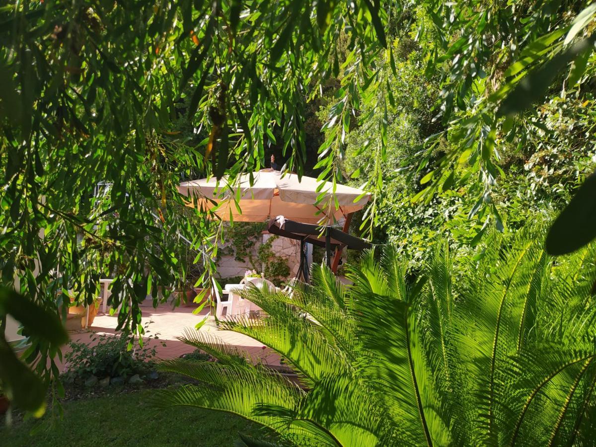 Villa Tra Mare E Bosco Nella Splendida Quercianella Exterior foto